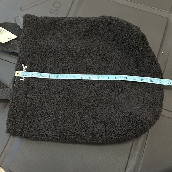 NWT Levi’s Sherpa Tote Bag Black - Picture 8 of 8